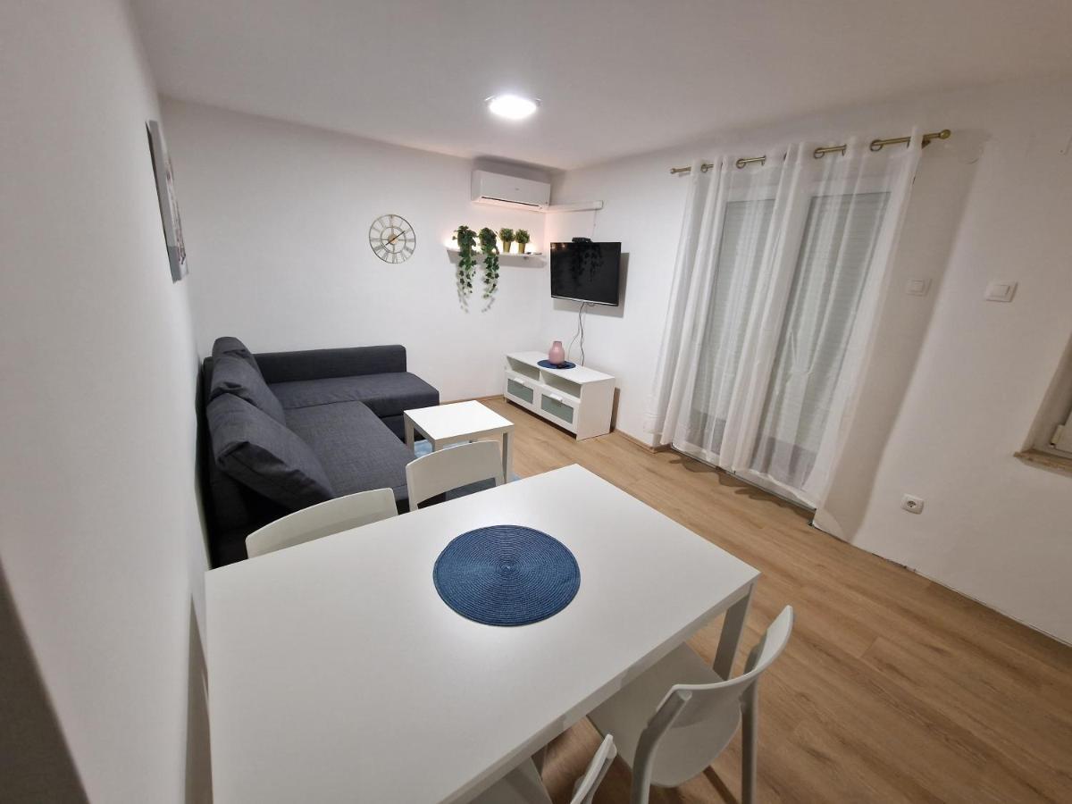 Goya - Selce Apartamento Exterior foto